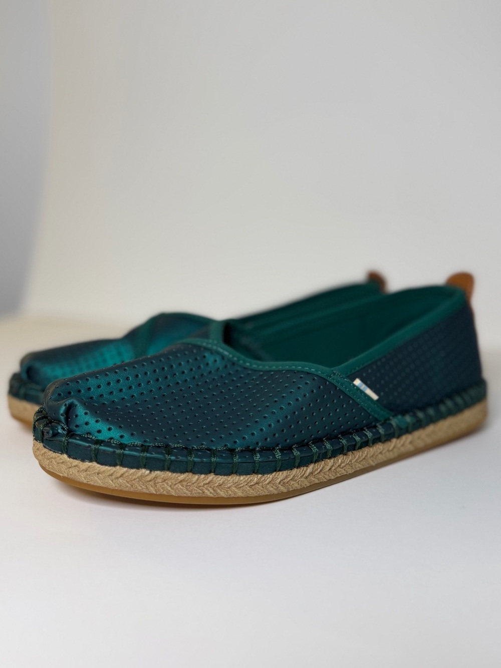 TOMS Women’s Size 6.5 Petra Emerald Green Matte Iridescent Espadrille Slip-On